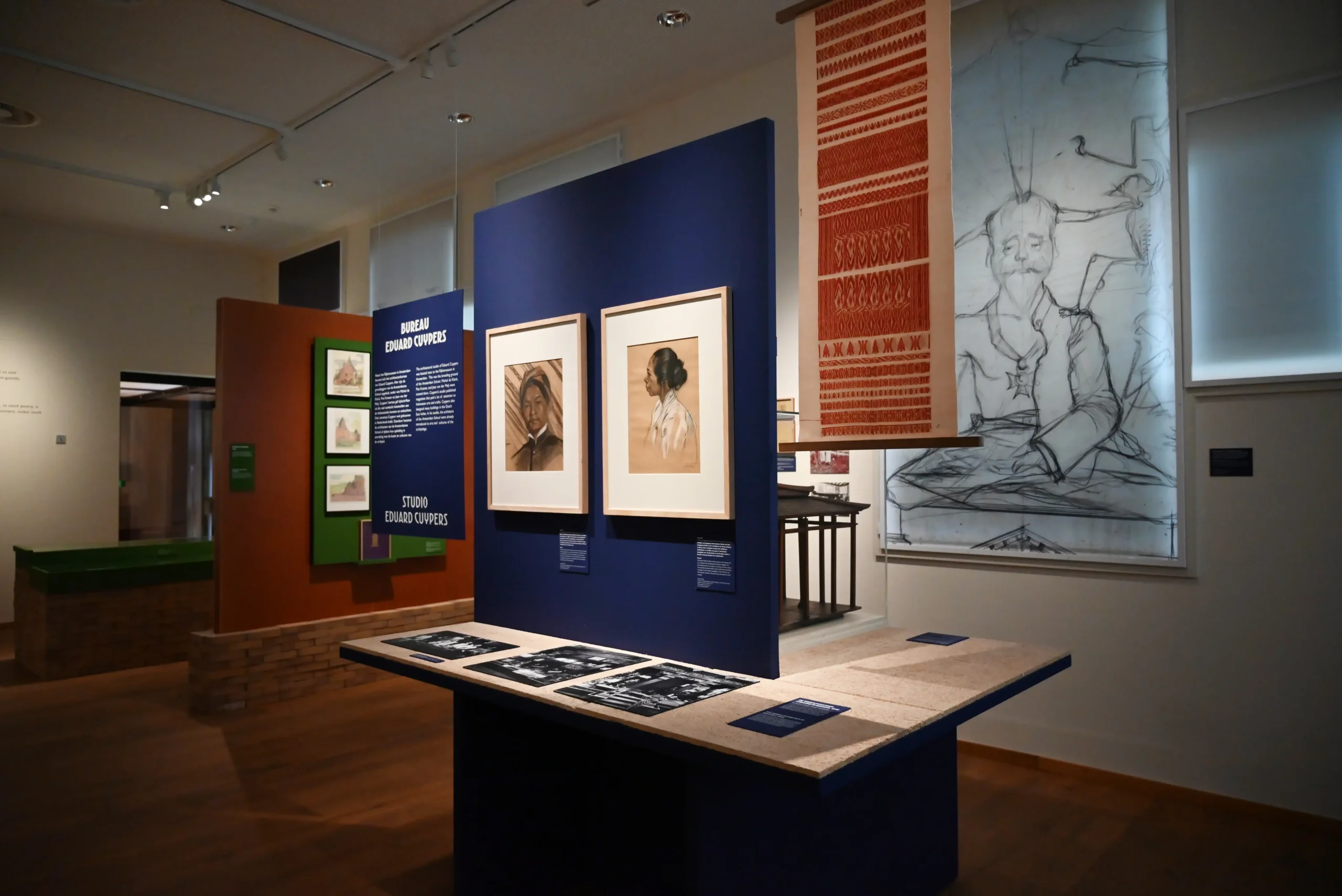 Photos of the Indonesia and the Amsterdam School exhibition in Museum Het Schip. December 1, 2022 – August 27, 2023 Design: Max Schulze Photo © Marcel Westhoff, Melle van Maanen & Gadis Fitriani Putri