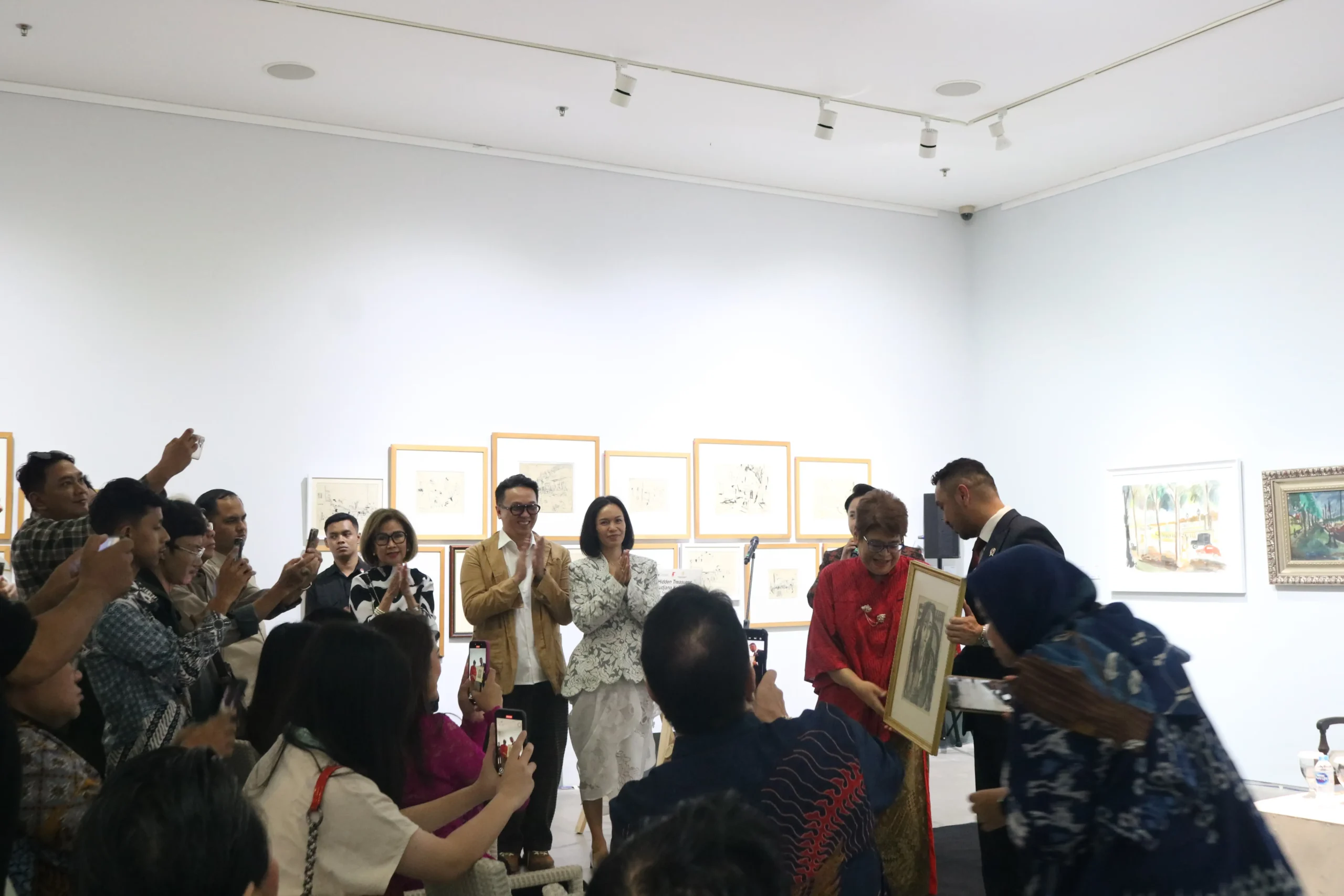 Photos from the exhibition "The Hidden Treasures of Sudjana Kerton" (2025) at Art:1 New Museum. © ArtMoments