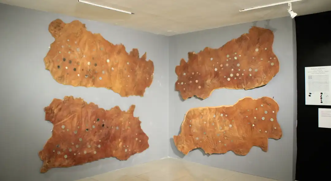 Photos from the exhibition Banda, Heritage for Indonesia by Widigdya Nalendra Curated by Sadiah Boonstra and Wim Manuhutu for Yayasan Warisan Budaya Banda Naira 20 September - 4 October 2017 Erasmus Huis, Jakarta, Indonesia Supported by Kementerian Pendidikan dan Kebudayaan, Galeri Nasional, Netherlands Embassy in Jakarta In collaboration with Bartele Gallery